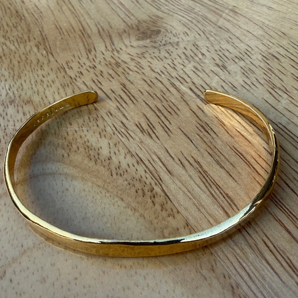Serefina Gold-Plated Hammered Cuff Bracelet From Anthropologie!!🔥🔥🔥 - Picture 13 of 16